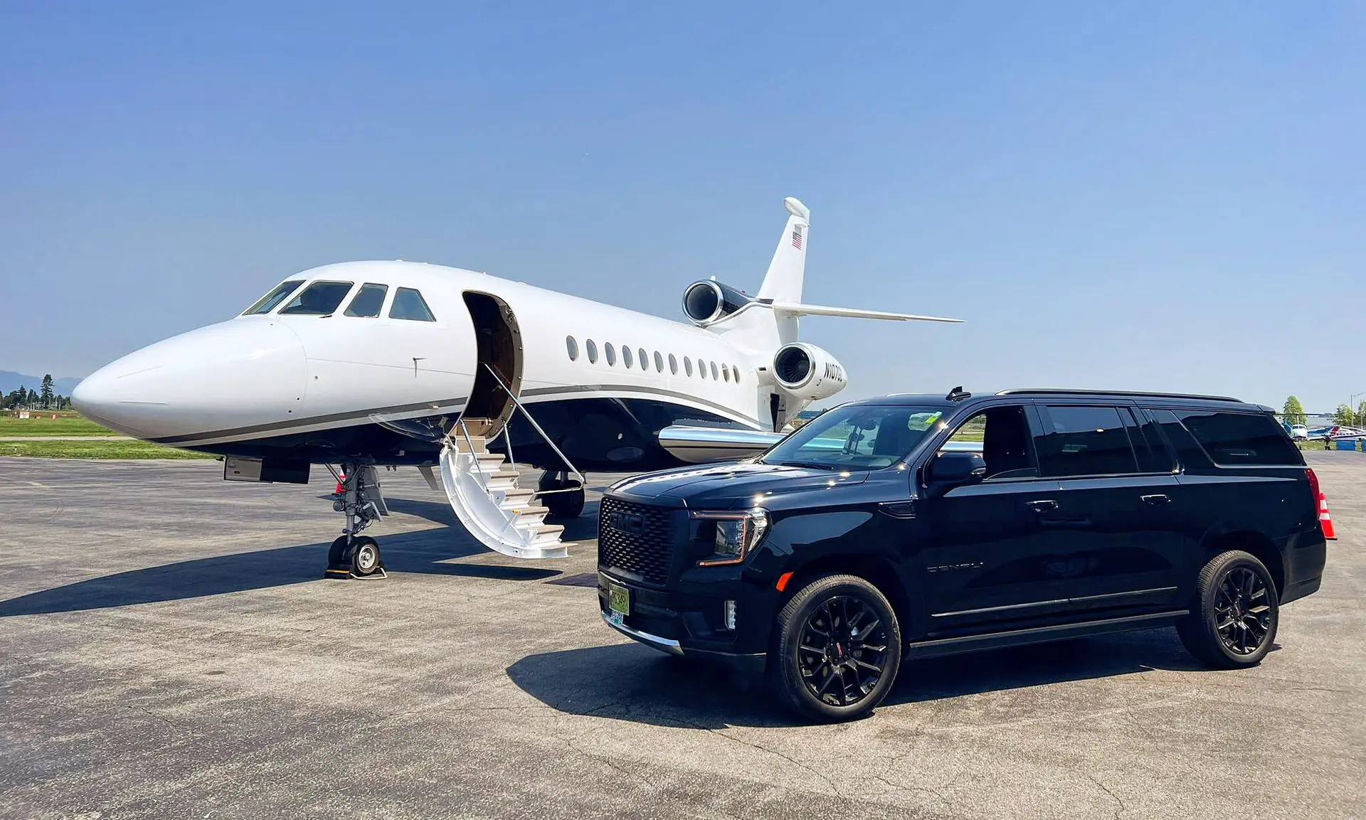 Vancouver Airport Limo // Airport transfer Vancouver