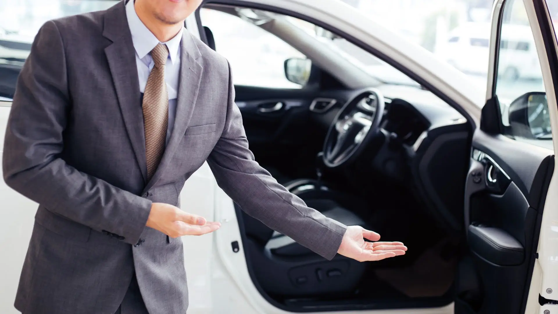Luxury Vancouver to Seattle car service with a professional chauffeur and premium vehicle.